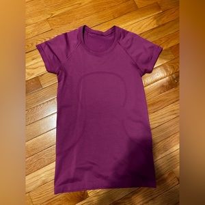 pink/purple lululemon short sleeve swifty 6